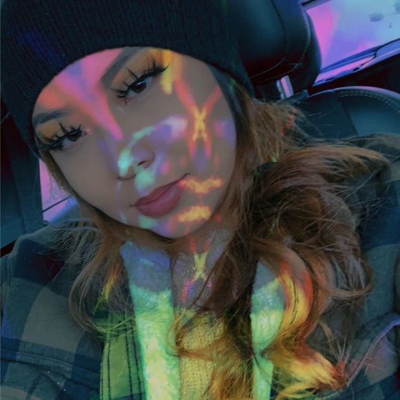 Meet your Posher, Chalaya - Picture 1 of 1